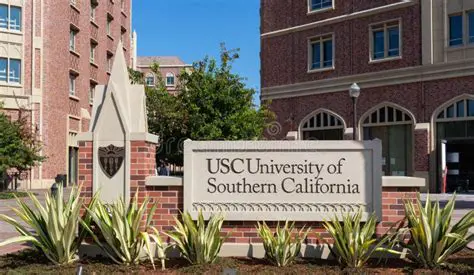 Orchard - USC Campus 4 block walk - th-3960187 Orchard - USC Campus 4 block walk - th-3960187